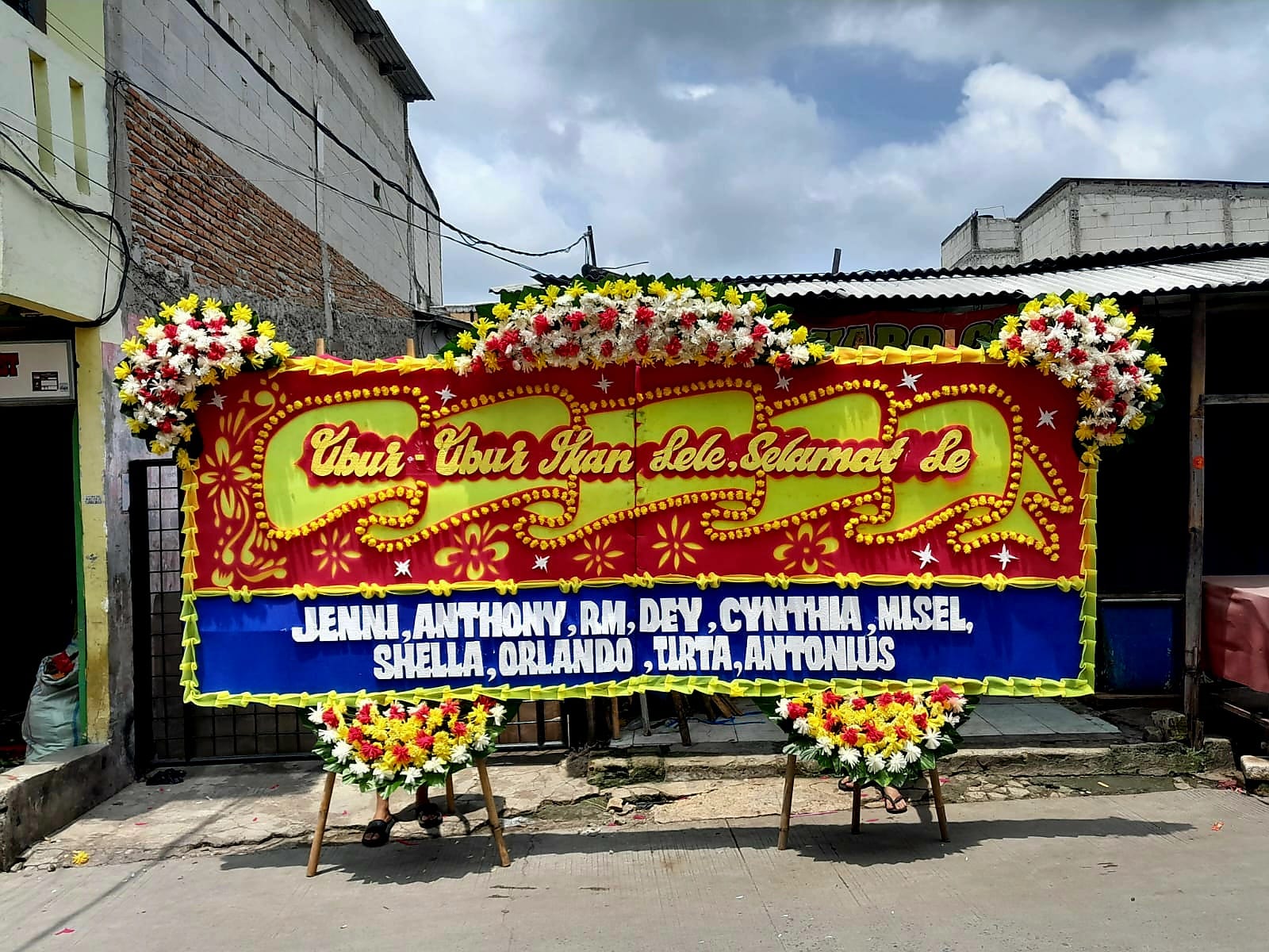 Congratulations Jumbo 4m x 1.5m Type 6